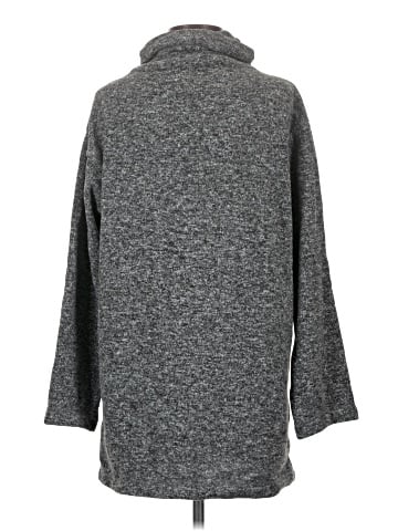 Uniqlo Turtleneck Sweater (view 2)