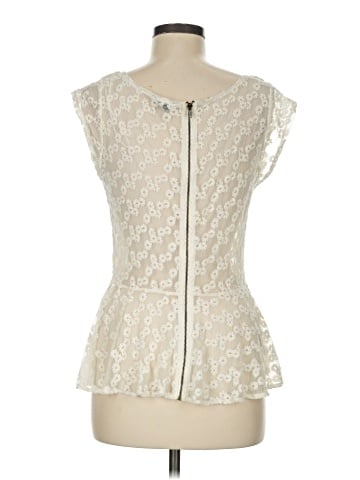 American Eagle Outfitters Short Sleeve Blouse (view 2)