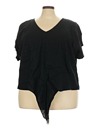 Ava & Viv Short Sleeve Top (view 1)