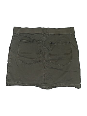 Lee Skort (view 2)