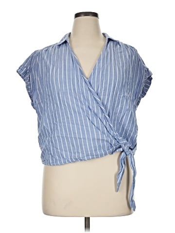 Old Navy Sleeveless Blouse (view 1)
