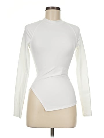Lululemon Athletica Long Sleeve T-Shirt (view 1)