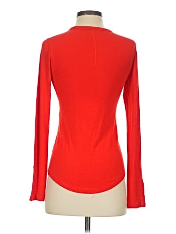 Lululemon Athletica Long Sleeve T-Shirt (view 2)