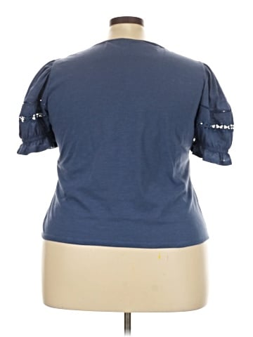 Linda Leal Short Sleeve T-Shirt (view 2)