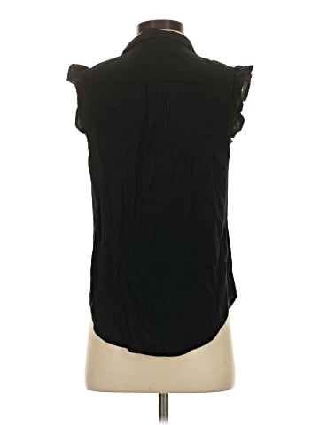 Who What Wear Sleeveless Button-Down Shirt (view 2)