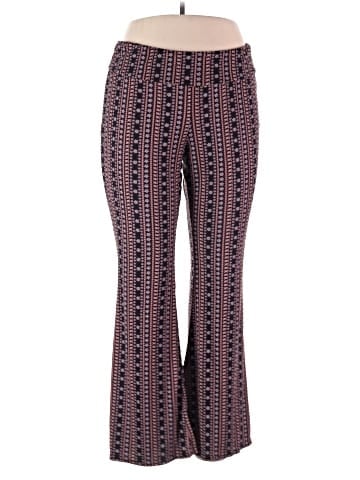 No Boundaries Casual Pants (view 1)