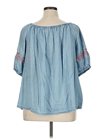 Crown & Ivy Short Sleeve Blouse (view 2)