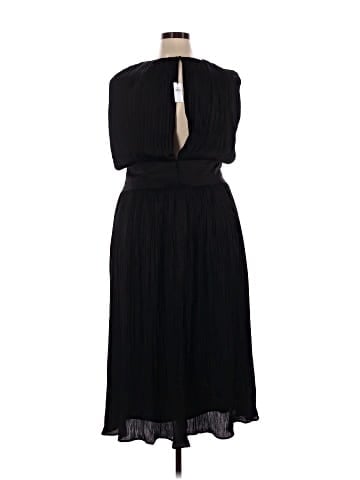 Banana Republic Factory Store Casual Dress (view 2)
