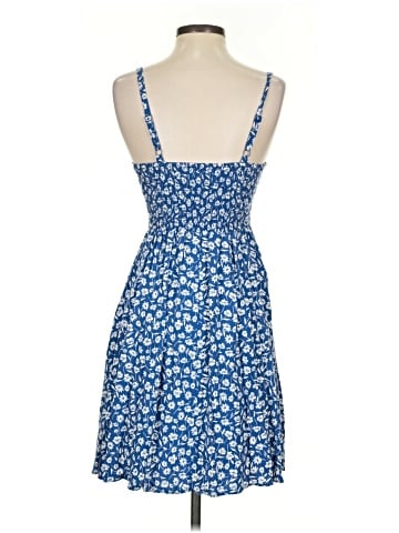 Old Navy Casual Dress (view 2)