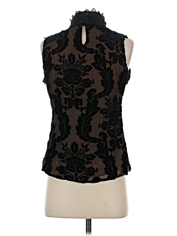 Romeo & Juliet Couture Sleeveless Blouse (view 2)