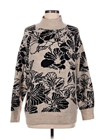 Liz Claiborne Pullover Sweater (view 1)