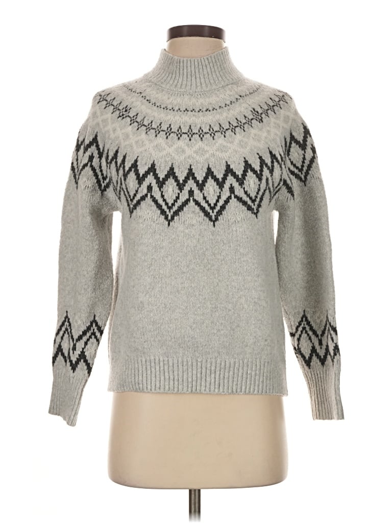 Click to view more detailed imagery on our partner's website Pre-owned Max Studio Turtleneck Sweater In Gray