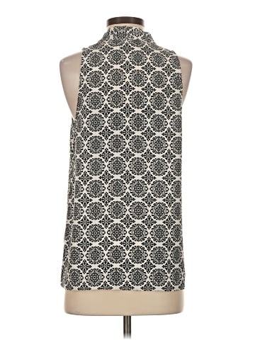 Ava Christine Sleeveless Blouse (view 2)