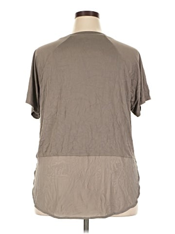 Daisy Fuentes Short Sleeve T-Shirt (view 2)