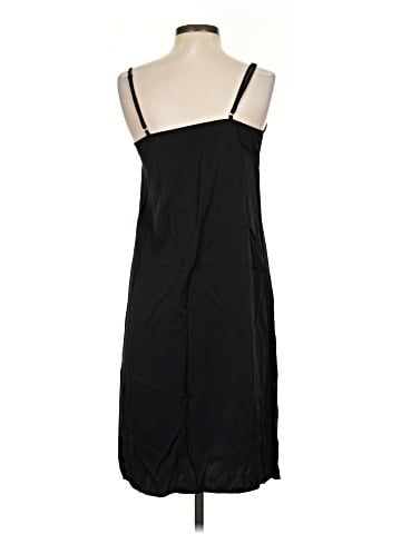 Urban Outfitters Casual Dress (view 2)