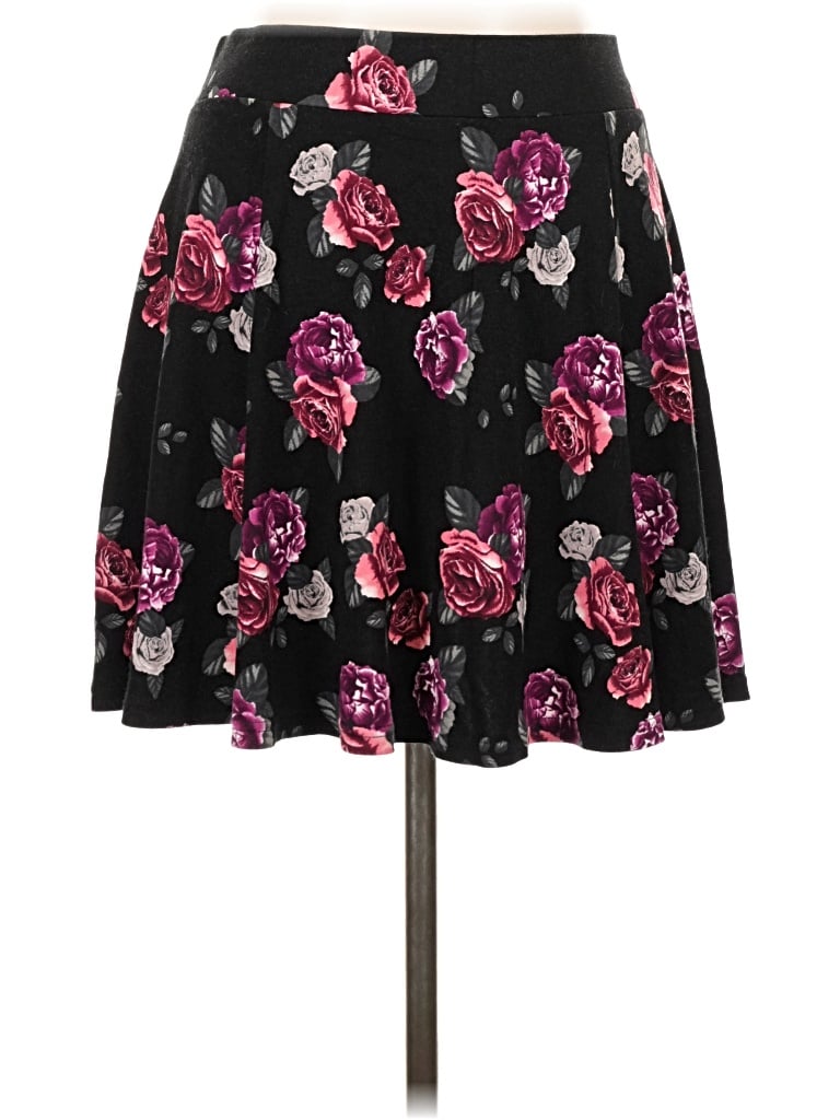 Pre-owned Divided By H&m Casual Skirt In Black