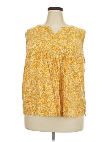 Croft & Barrow Sleeveless T-Shirt (view 1)