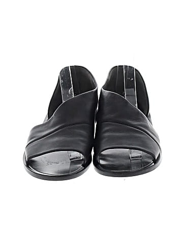 Vince. Sandals (view 2)