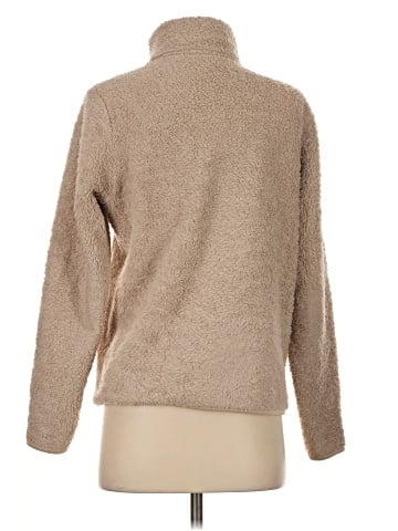 Uniqlo Turtleneck Sweater (view 2)