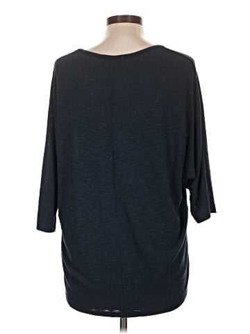 Laila Jayde Pullover Sweater (view 2)
