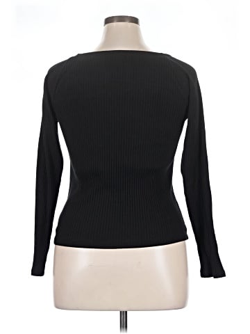 Old Navy Long Sleeve T-Shirt (view 2)