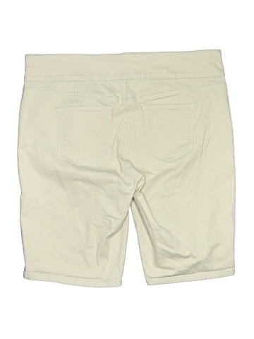 Gloria Vanderbilt Khaki Shorts (view 2)