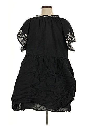 Old Navy Casual Dress (view 2)