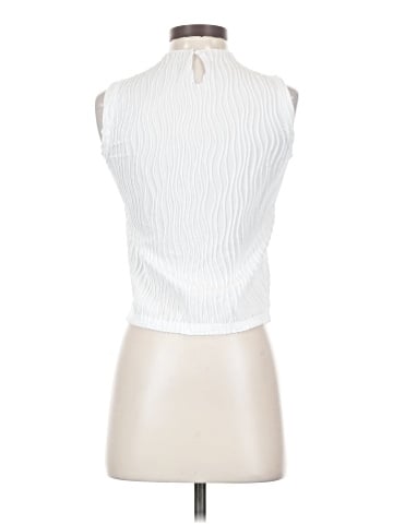 DAZY Sleeveless Top (view 2)