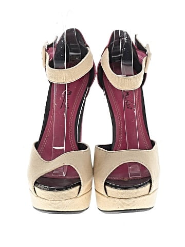 Anne Michelle Heels (view 2)