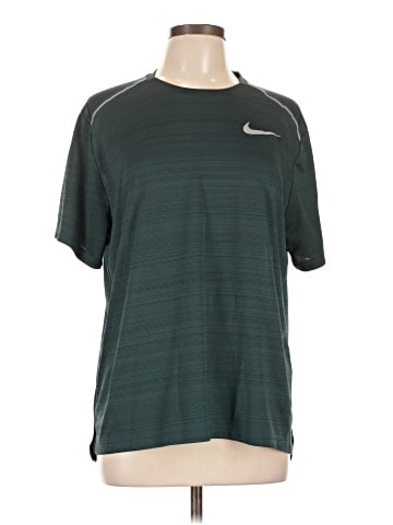 Nike Short Sleeve Top (view 1)