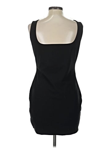 PrettyLittleThing Sleeveless Top (view 2)