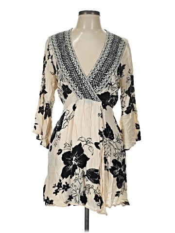 Billabong Casual Dress (view 1)