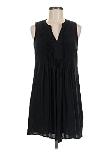 Old Navy Sleeveless Blouse (view 1)