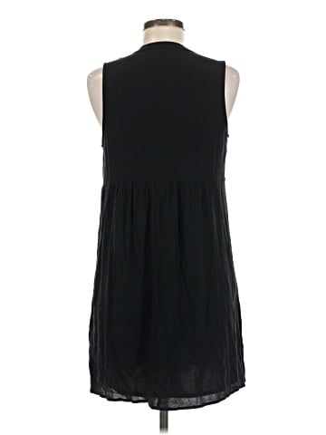 Old Navy Sleeveless Blouse (view 2)