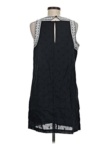 Old Navy Casual Dress (view 2)