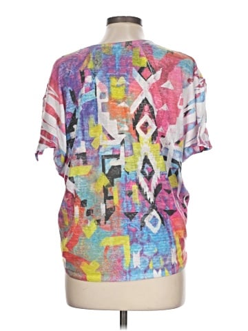 Yahada Short Sleeve T-Shirt (view 2)