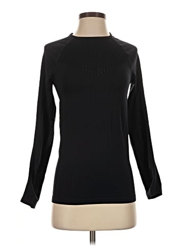 Fabletics Long Sleeve T-Shirt (view 1)