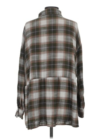 American Eagle Outfitters Long Sleeve Button-Down Shirt (view 2)