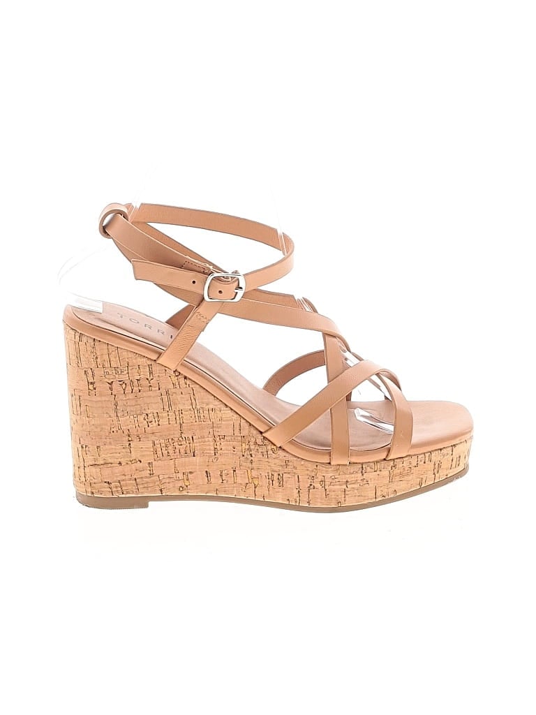 Pre-owned Torrid Wedges In Tan