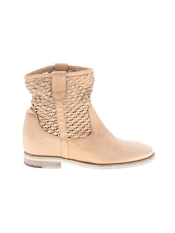 AQUATALIA Ankle Boots (view 1)