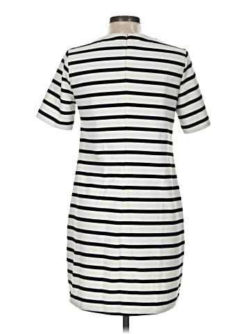 Old Navy Casual Dress (view 2)