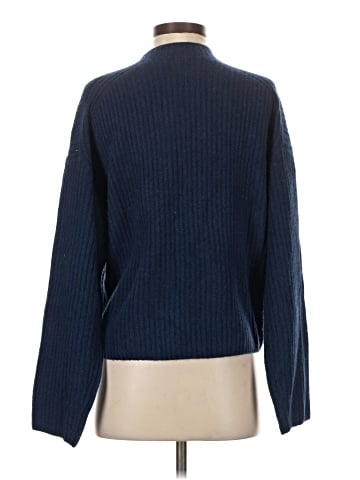 Uniqlo Turtleneck Sweater (view 2)