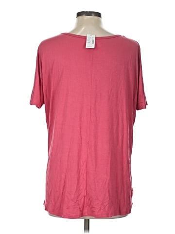 Maurices Short Sleeve T-Shirt (view 2)