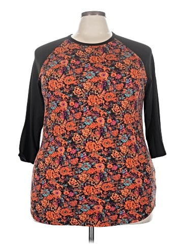 Lularoe 3/4 Sleeve T-Shirt (view 1)