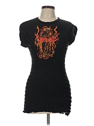 Urban Outfitters Short Sleeve T-Shirt (view 1)