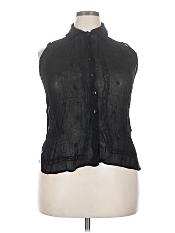 La Femme Sleeveless Button-Down Shirt (view 1)