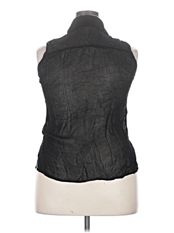 La Femme Sleeveless Button-Down Shirt (view 2)