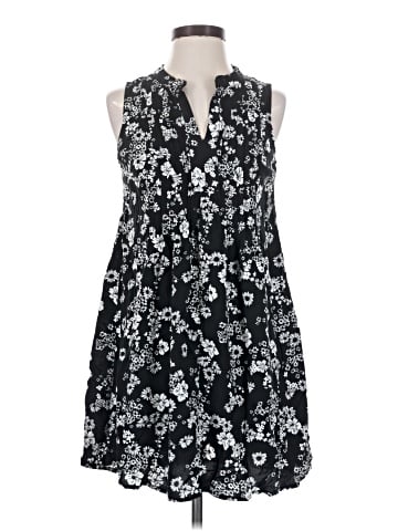 Old Navy Casual Dress (view 1)