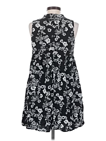 Old Navy Casual Dress (view 2)