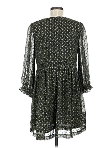 Urban Outfitters Casual Dress (view 2)
